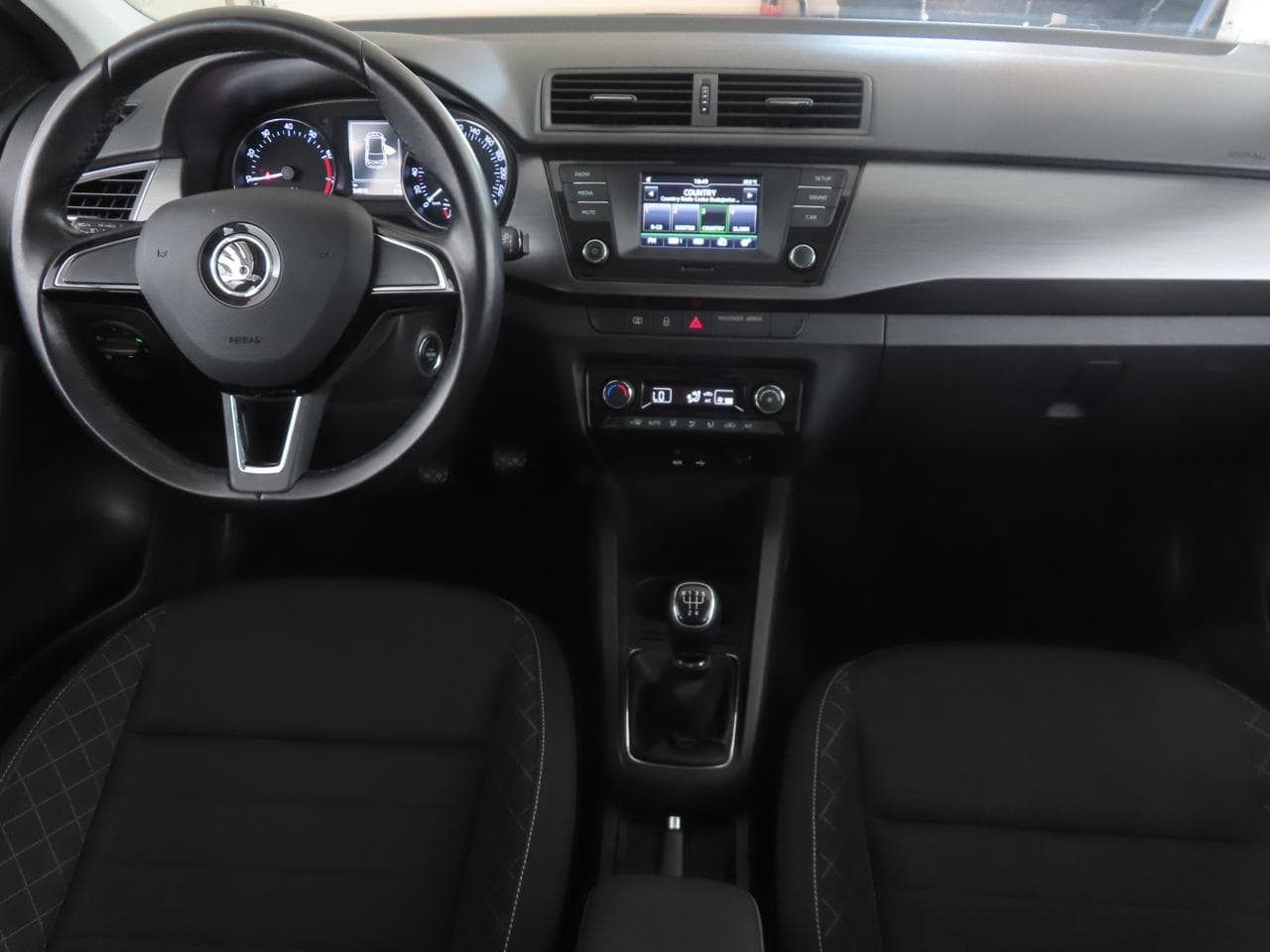 2015 Škoda FABIA - 10