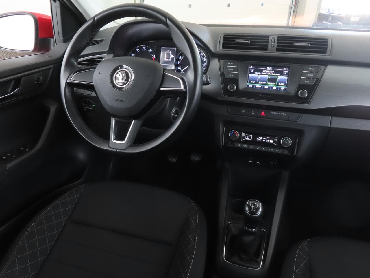 2015 Škoda FABIA - 9