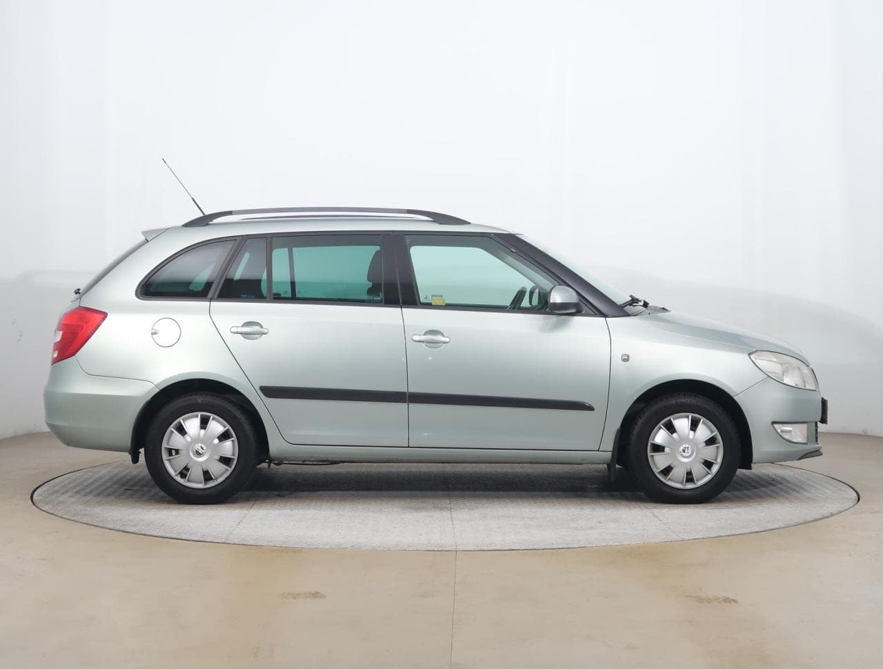 2011 Škoda FABIA - 8