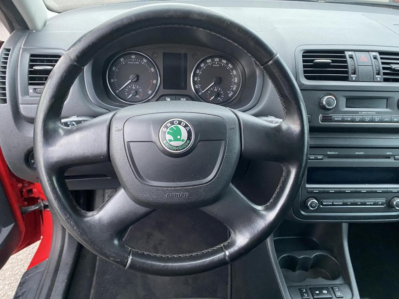 2010 Škoda FABIA - 11