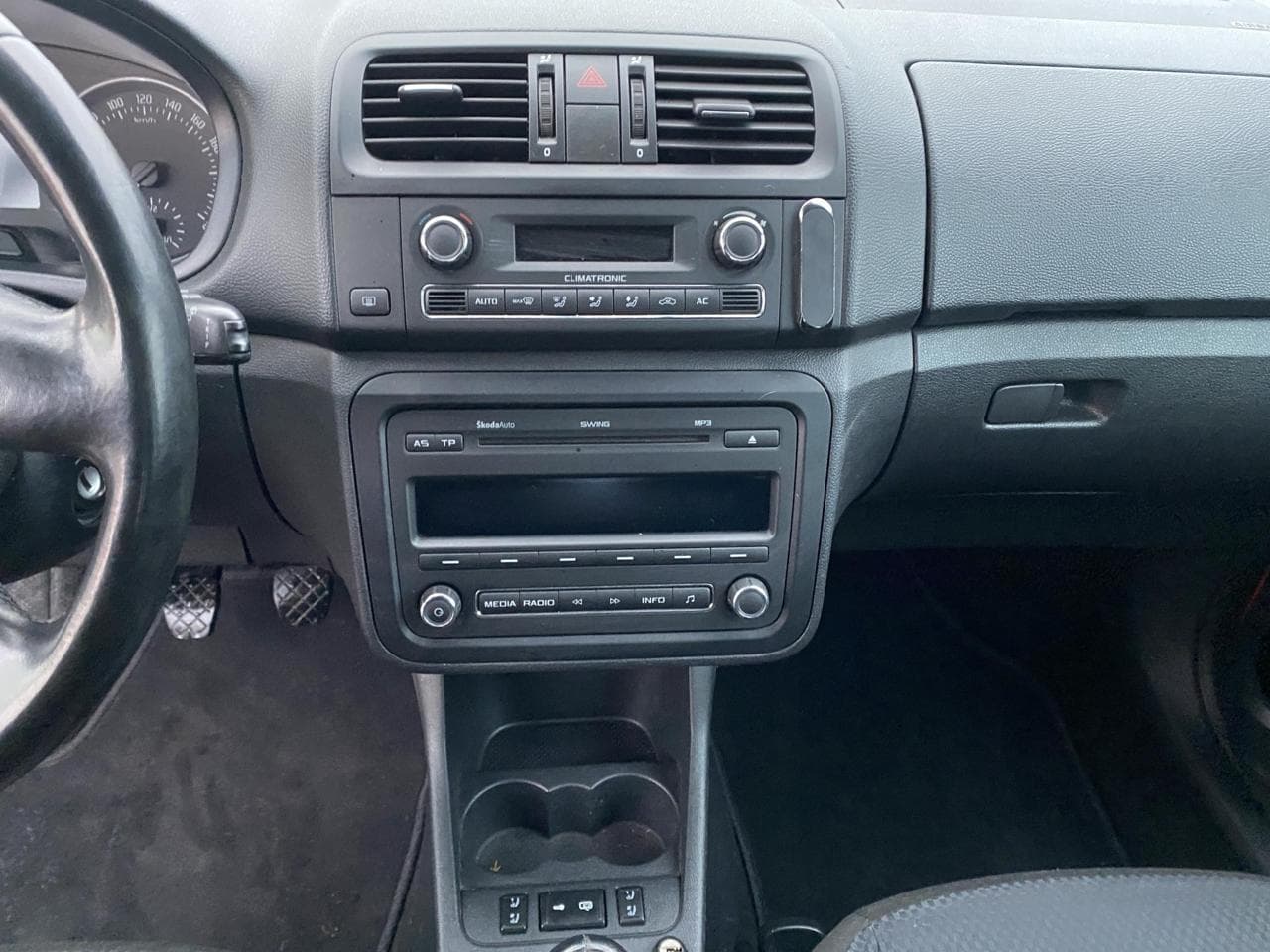 2010 Škoda FABIA - 12