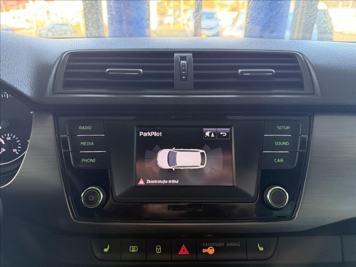 2016 Škoda FABIA - 18
