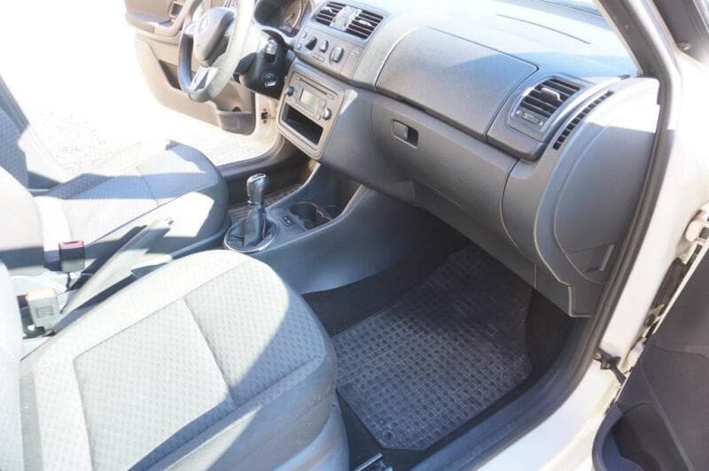 2014 Škoda Fabia - 10