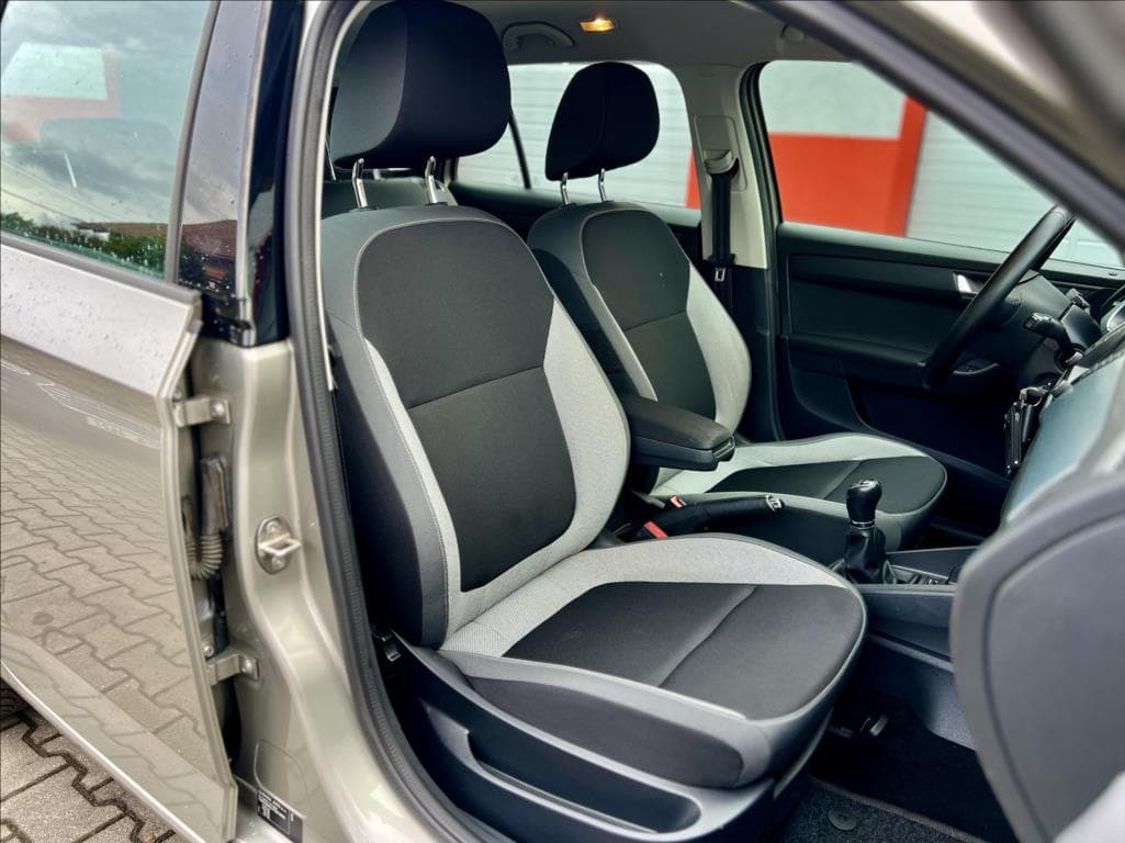 2015 Škoda Fabia - 17