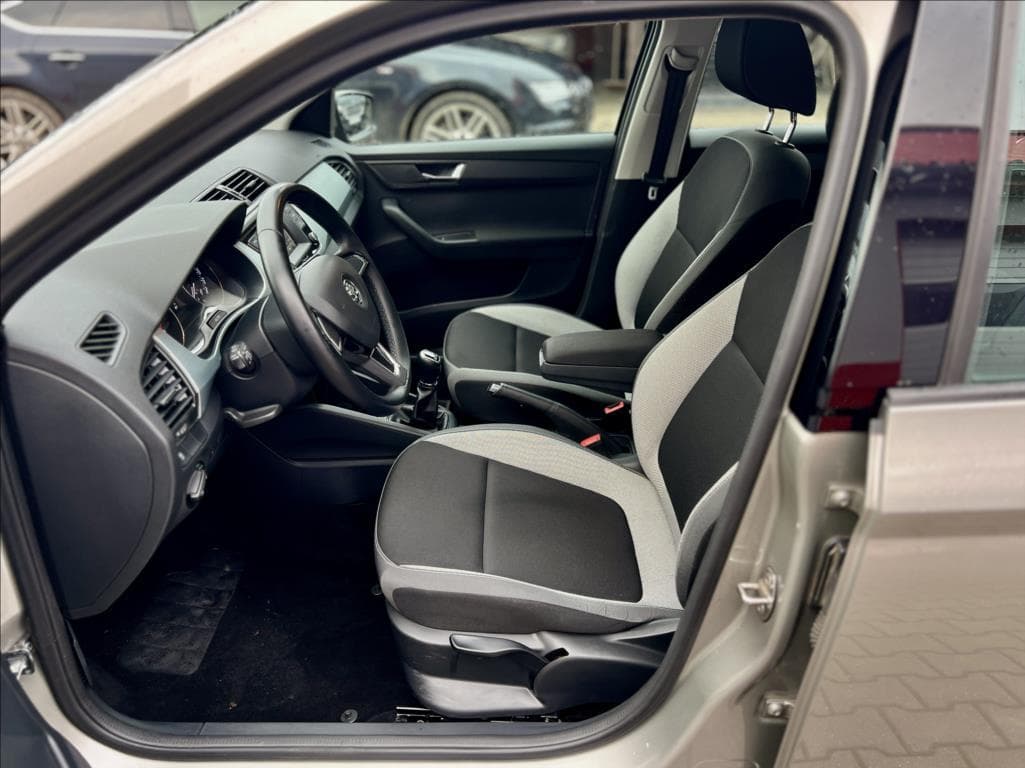 2015 Škoda Fabia - 10