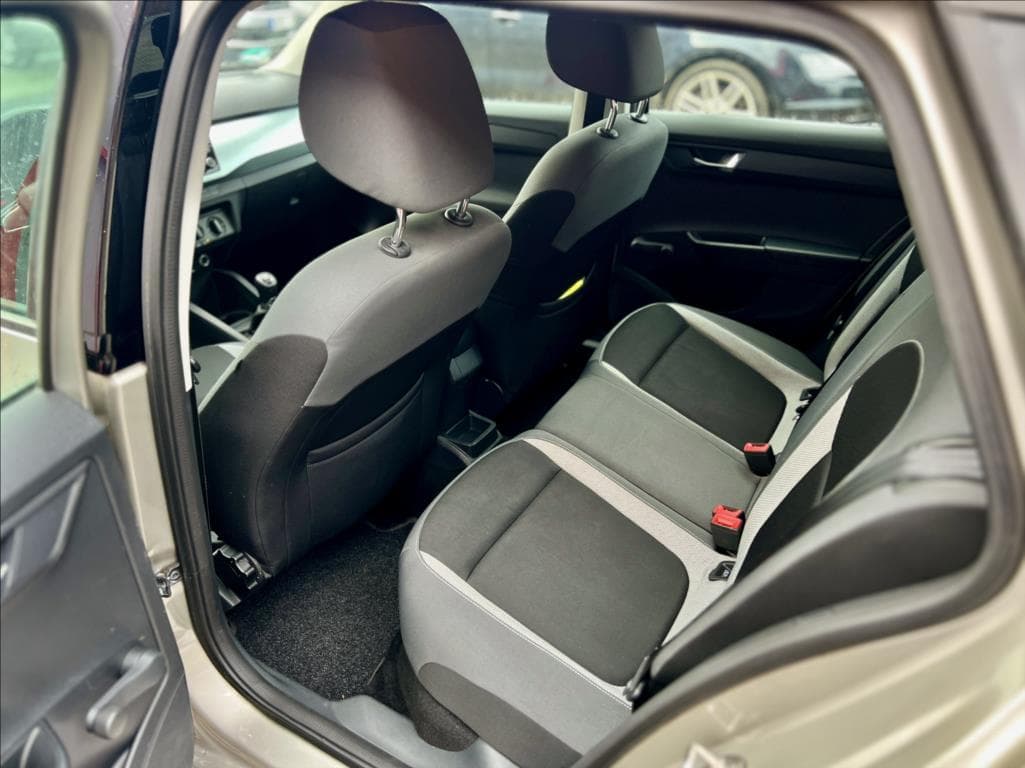 2015 Škoda Fabia - 13