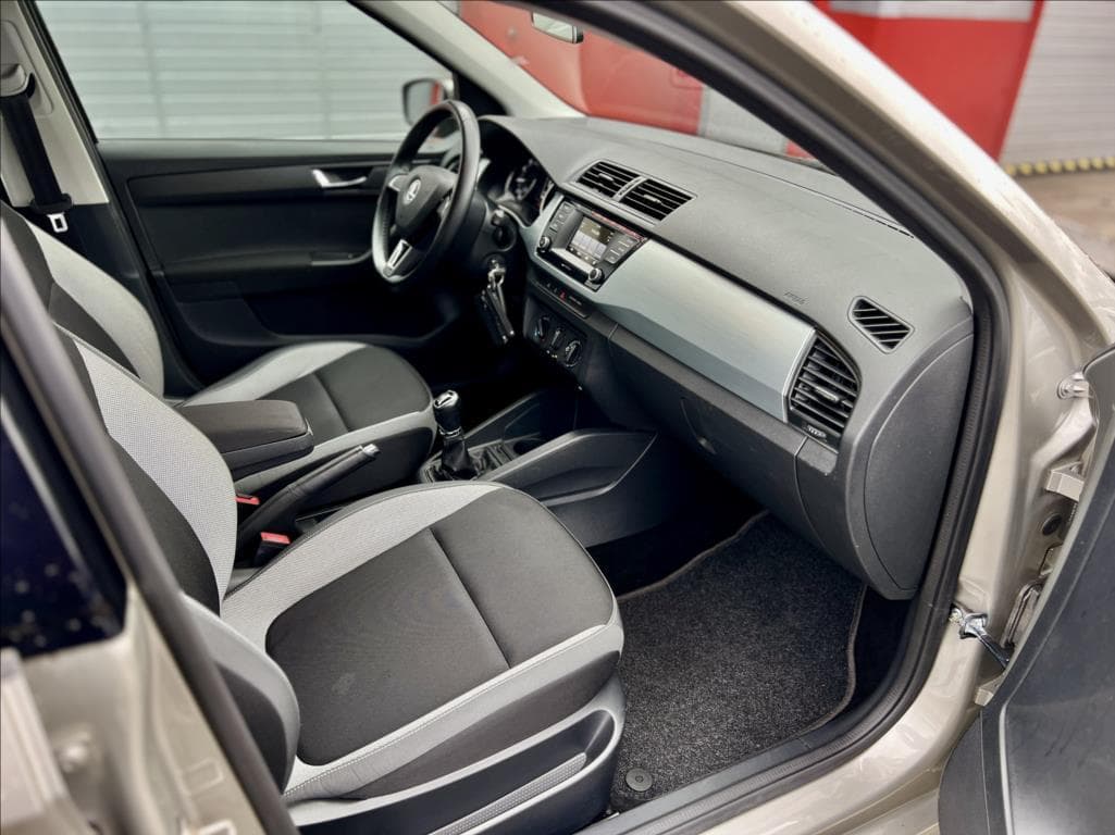 2015 Škoda Fabia - 19