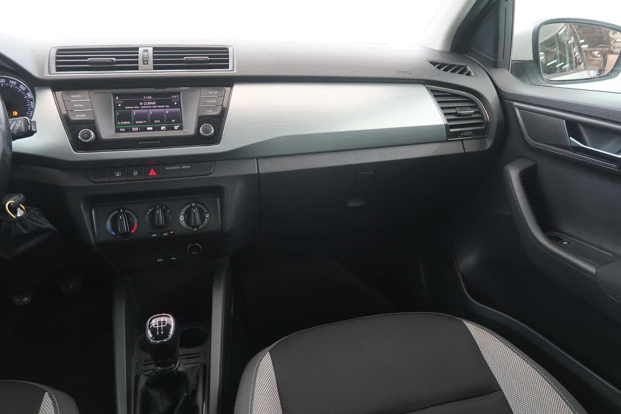 2017 Škoda Fabia - 11
