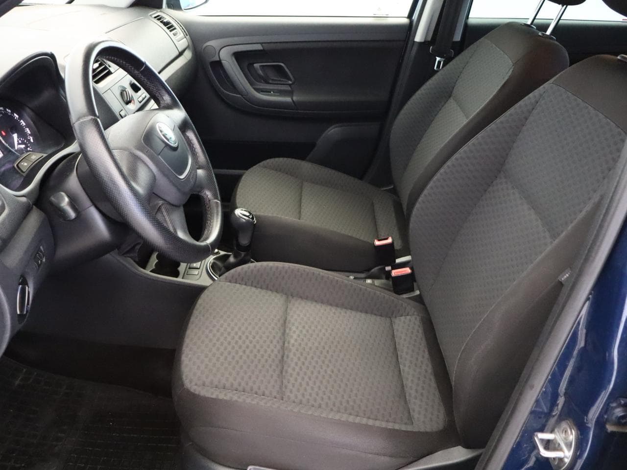 2011 Škoda Fabia - 14