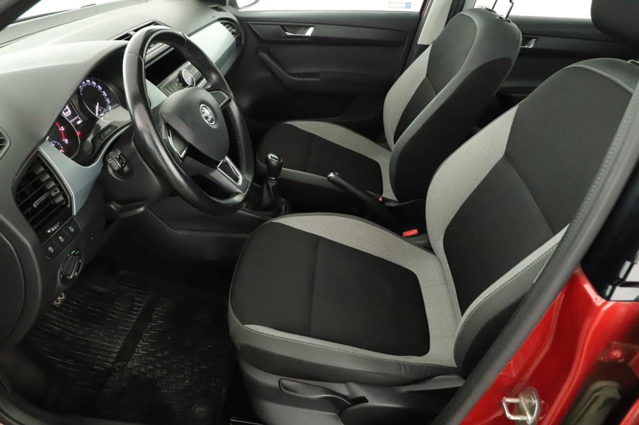 2015 Škoda Fabia - 13