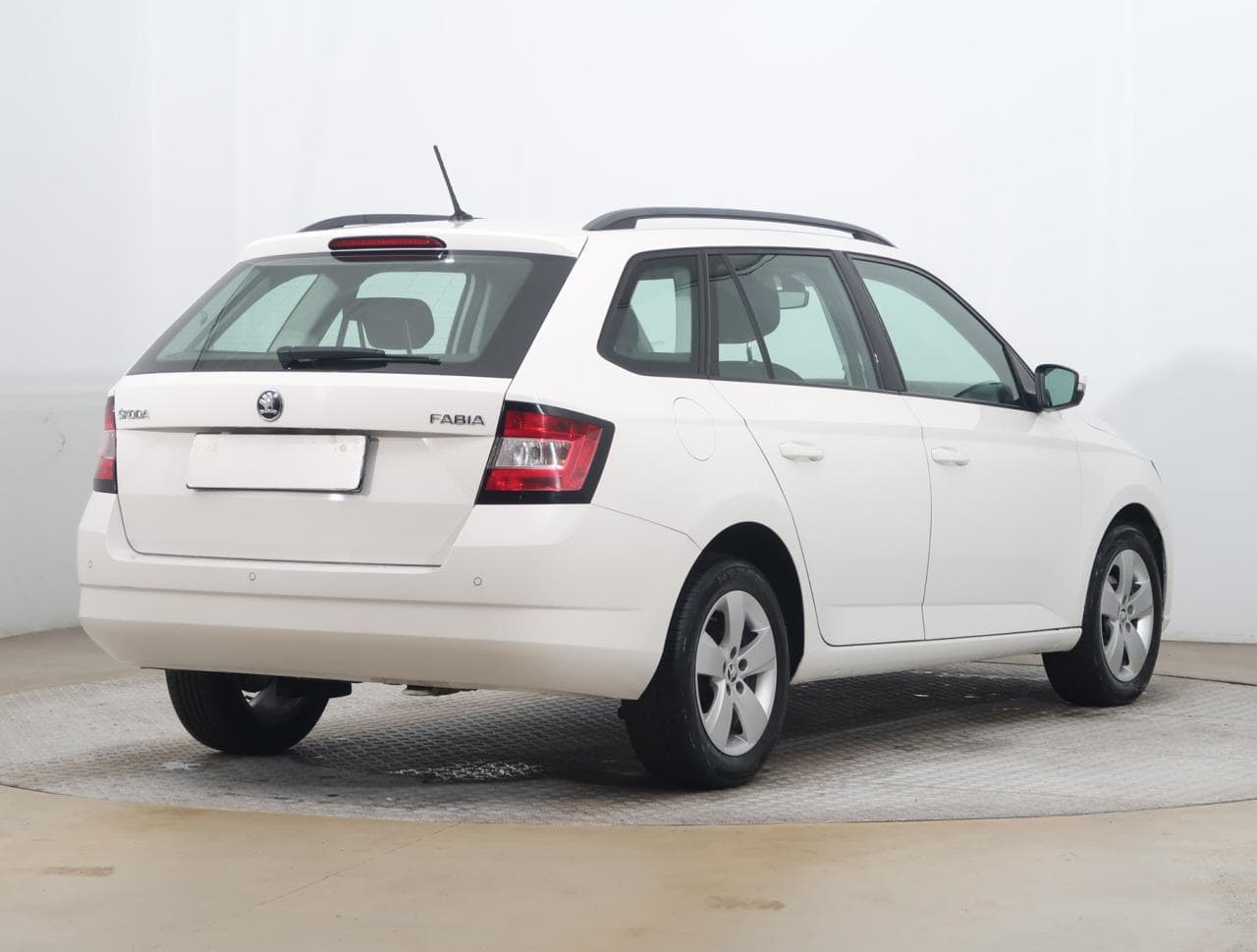 2016 Škoda Fabia - 7