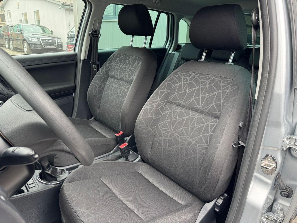 2011 Škoda Fabia - 16