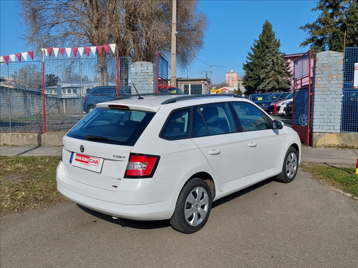 2015 Škoda Fabia - 5