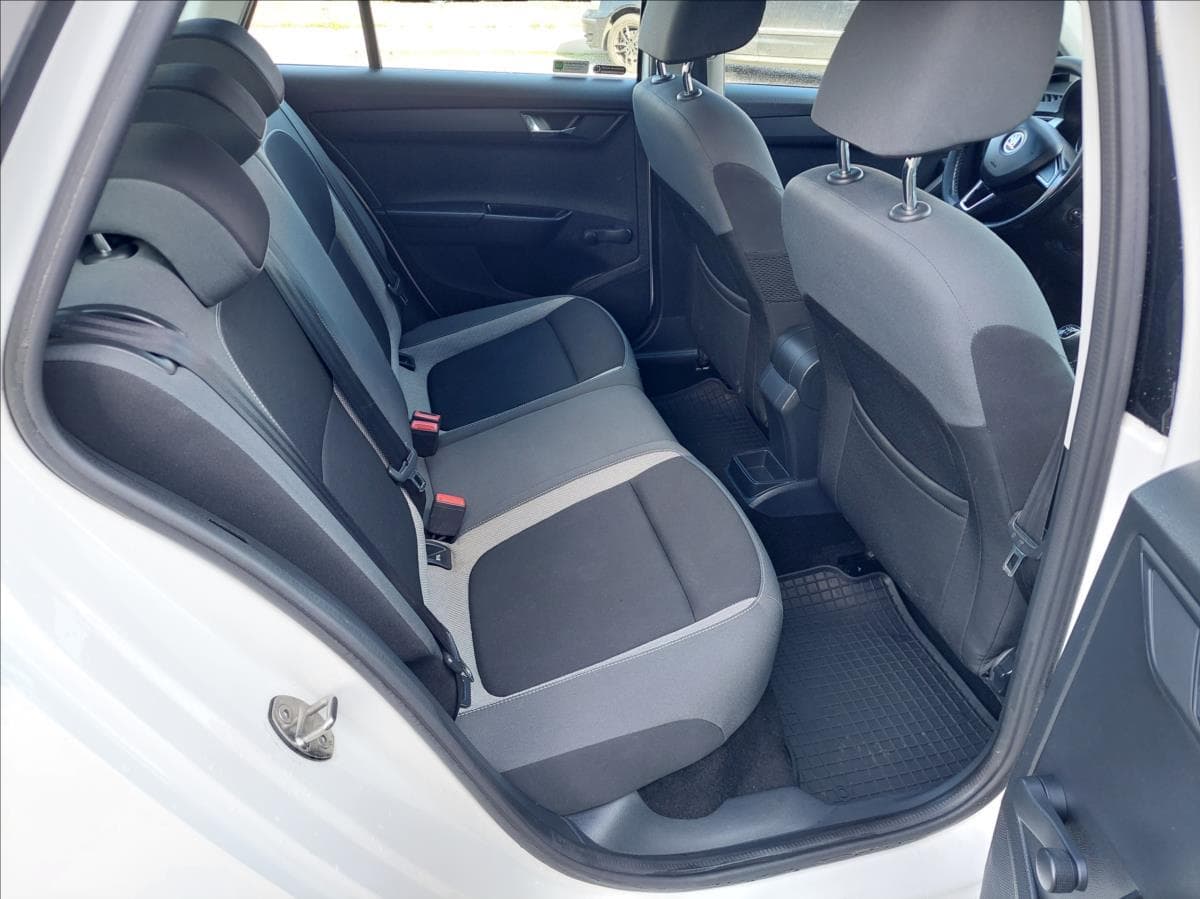 2015 Škoda Fabia - 14