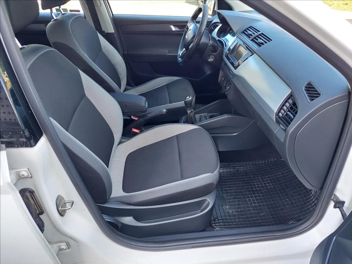 2015 Škoda Fabia - 12