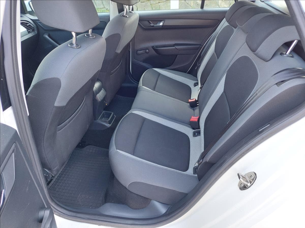 2015 Škoda Fabia - 13