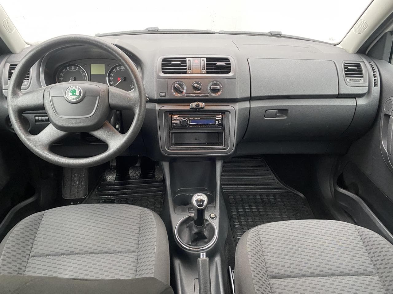 2010 Škoda FABIA - 8
