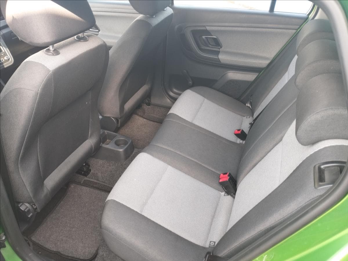 2011 Škoda Fabia - 10