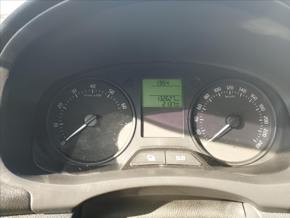 2011 Škoda Fabia - 11