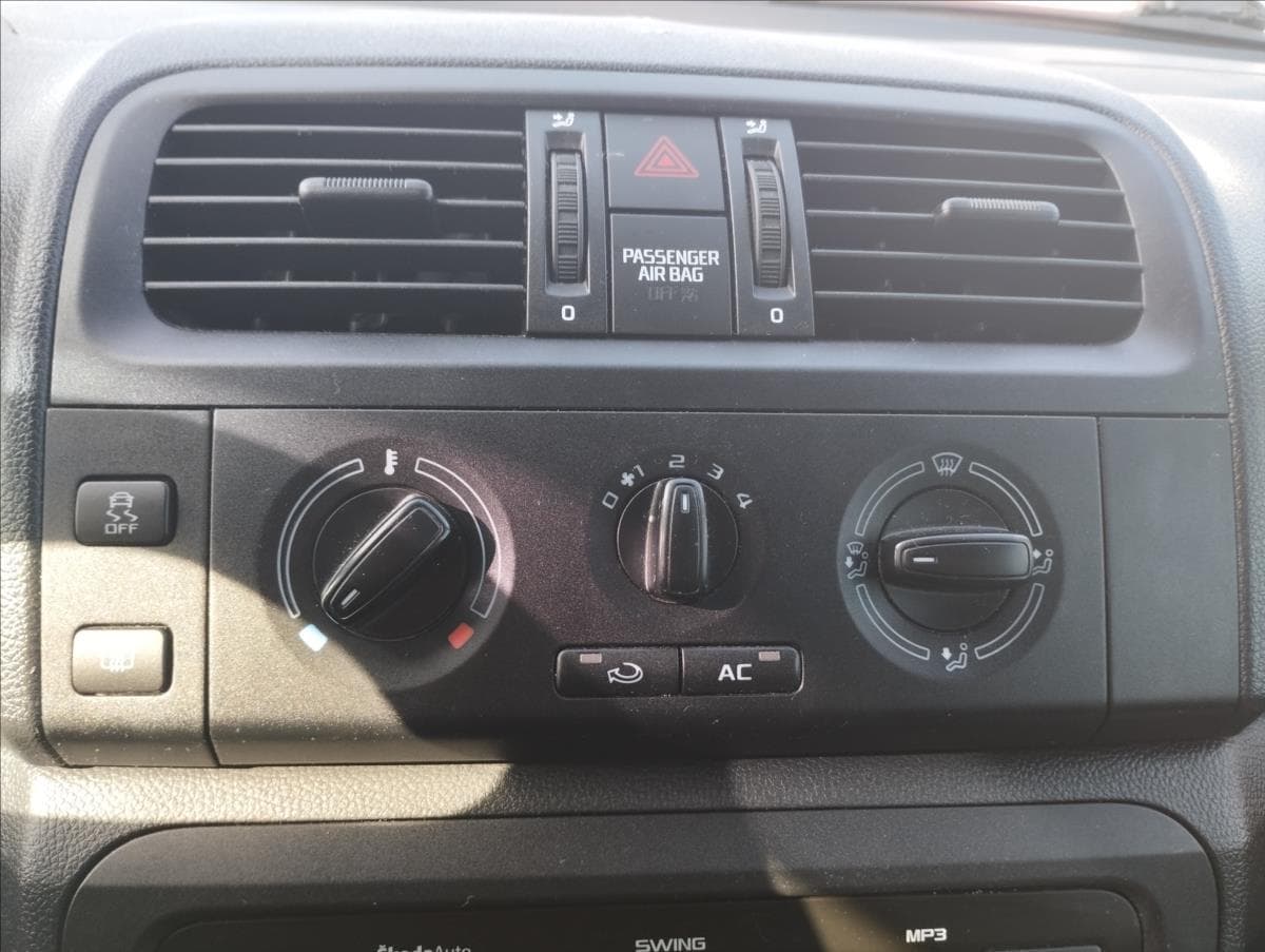 2011 Škoda Fabia - 12