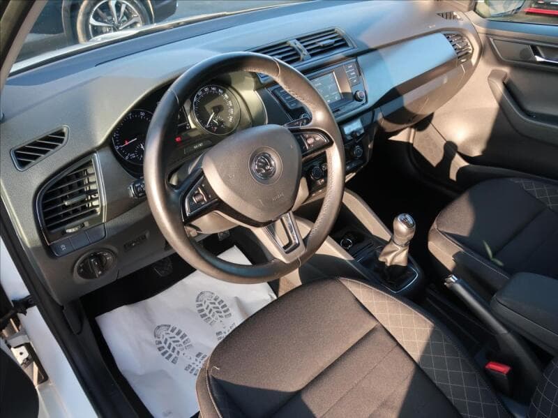 2015 Škoda Fabia - 9