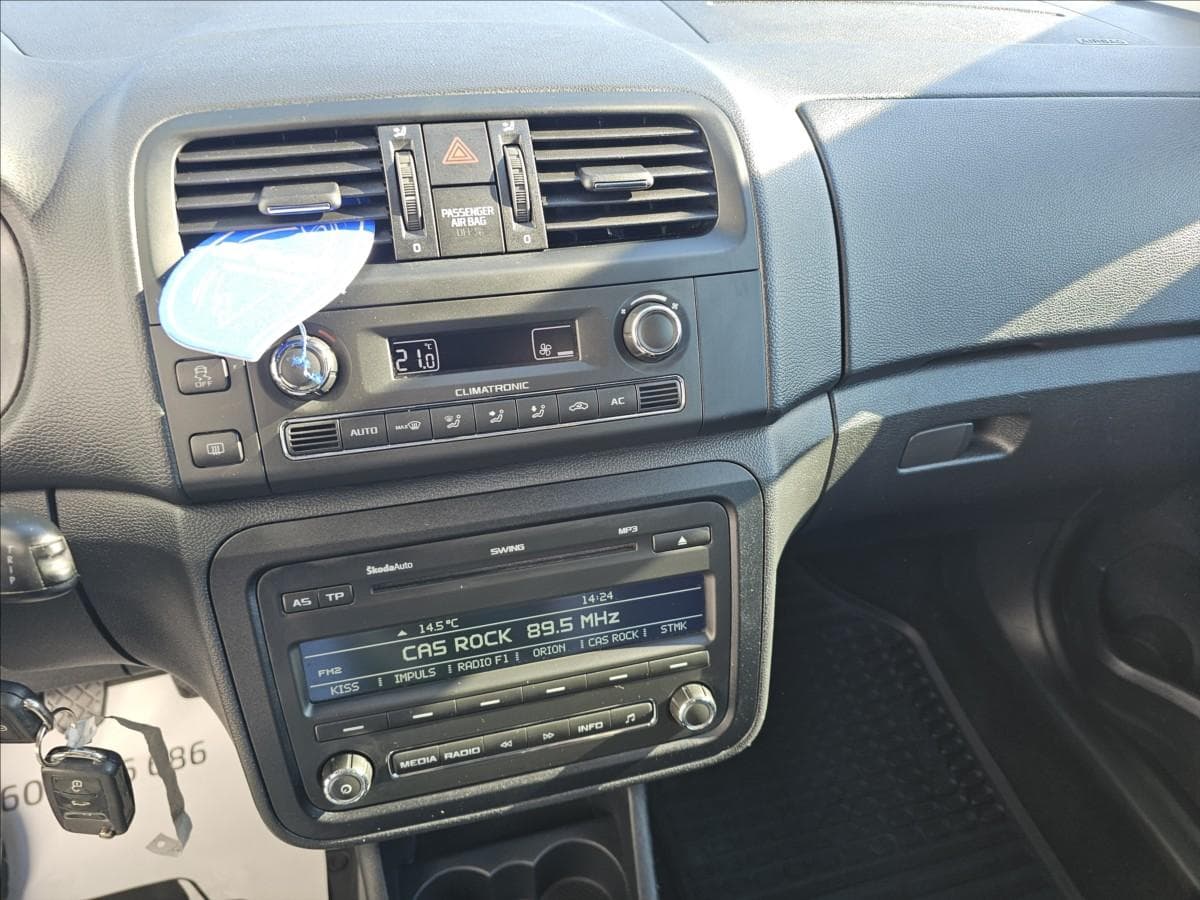 2011 Škoda Fabia - 17