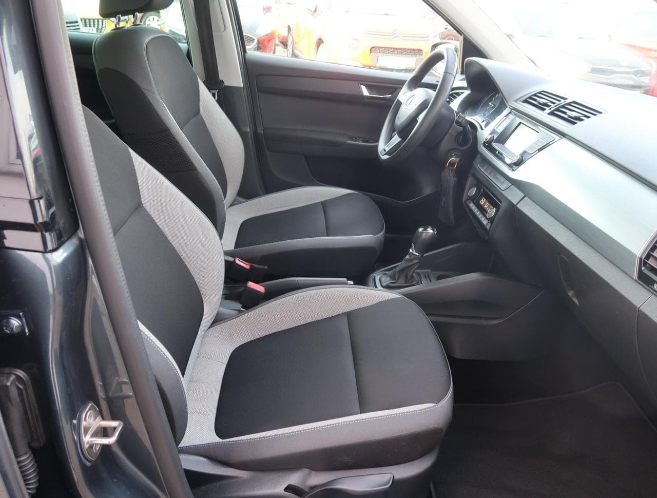 2016 Škoda Fabia - 12