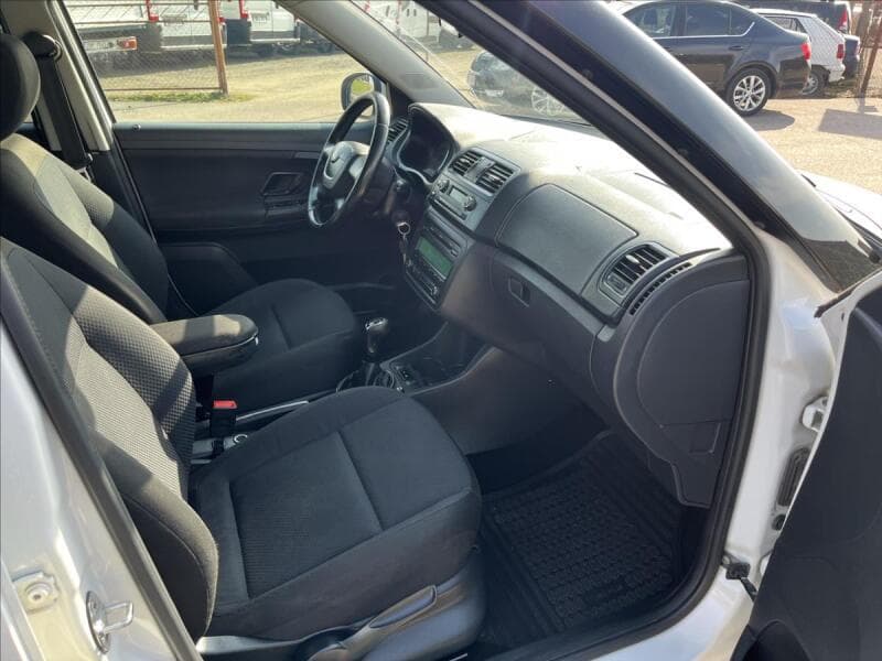 2012 Škoda Fabia - 10