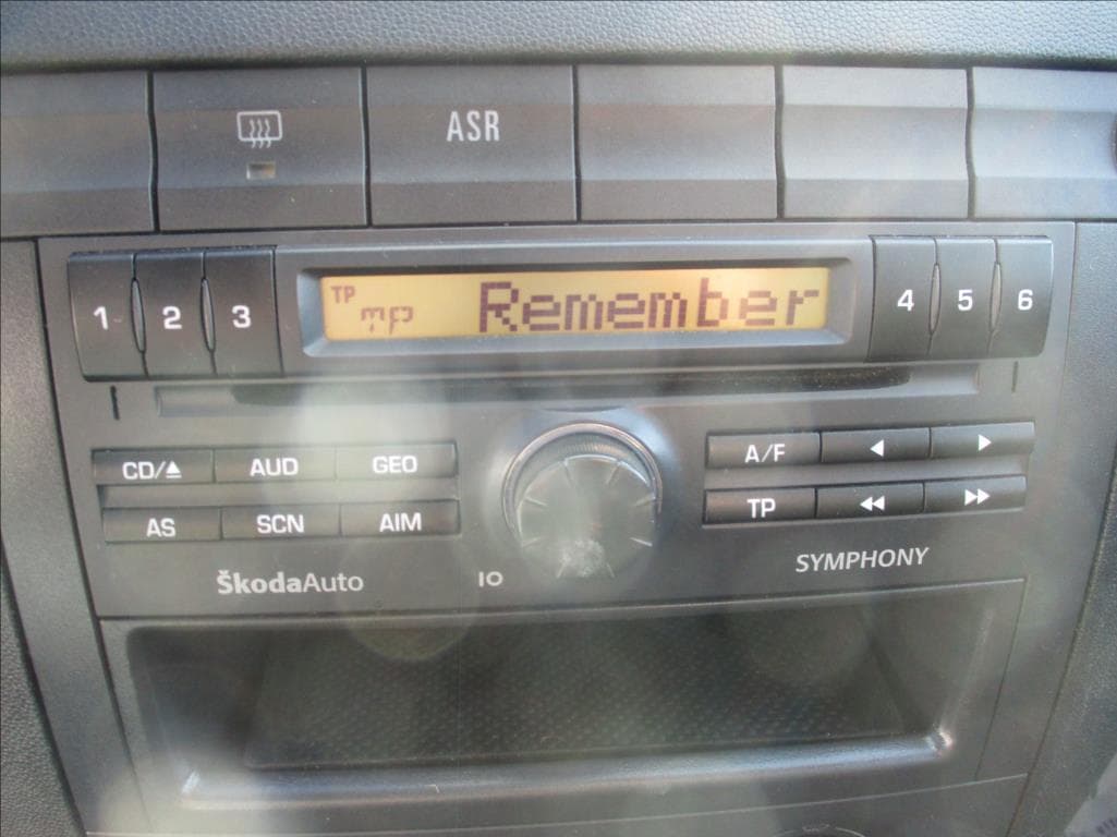 2005 Škoda Fabia - 16