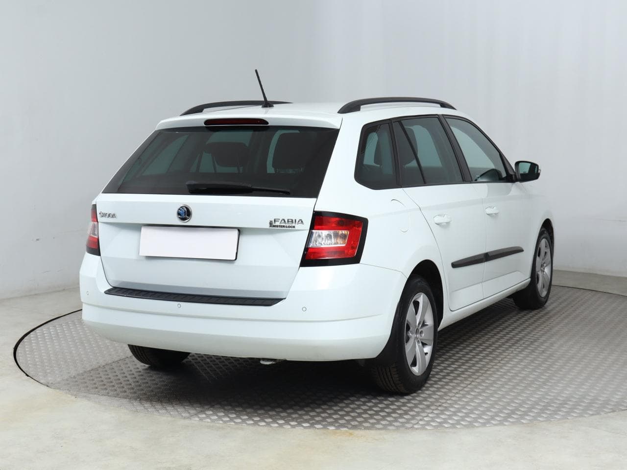 2016 Škoda Fabia - 7