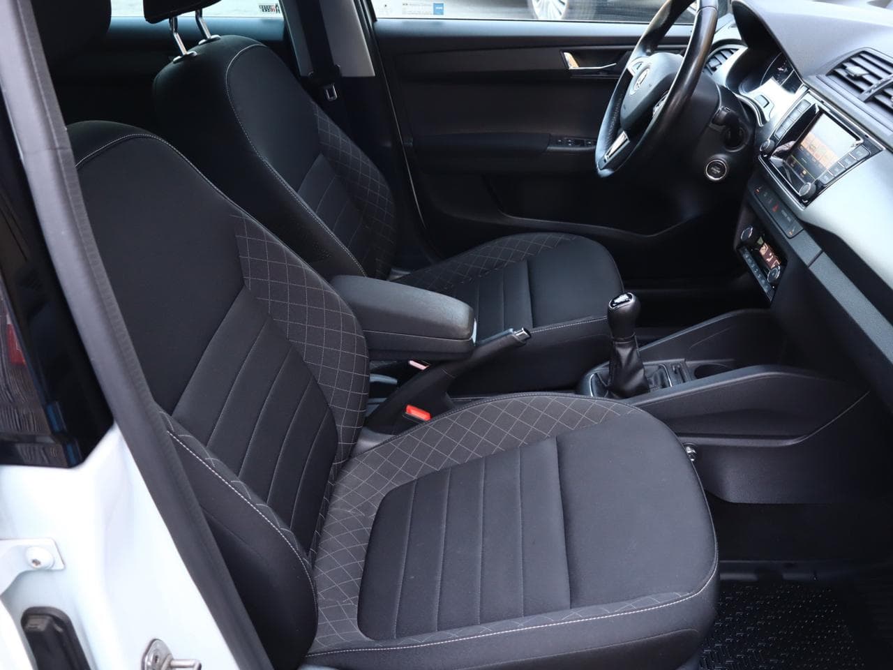 2016 Škoda Fabia - 10