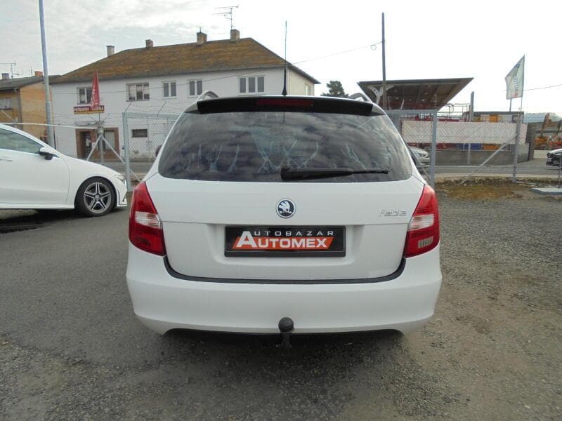 2010 Škoda Fabia - 11