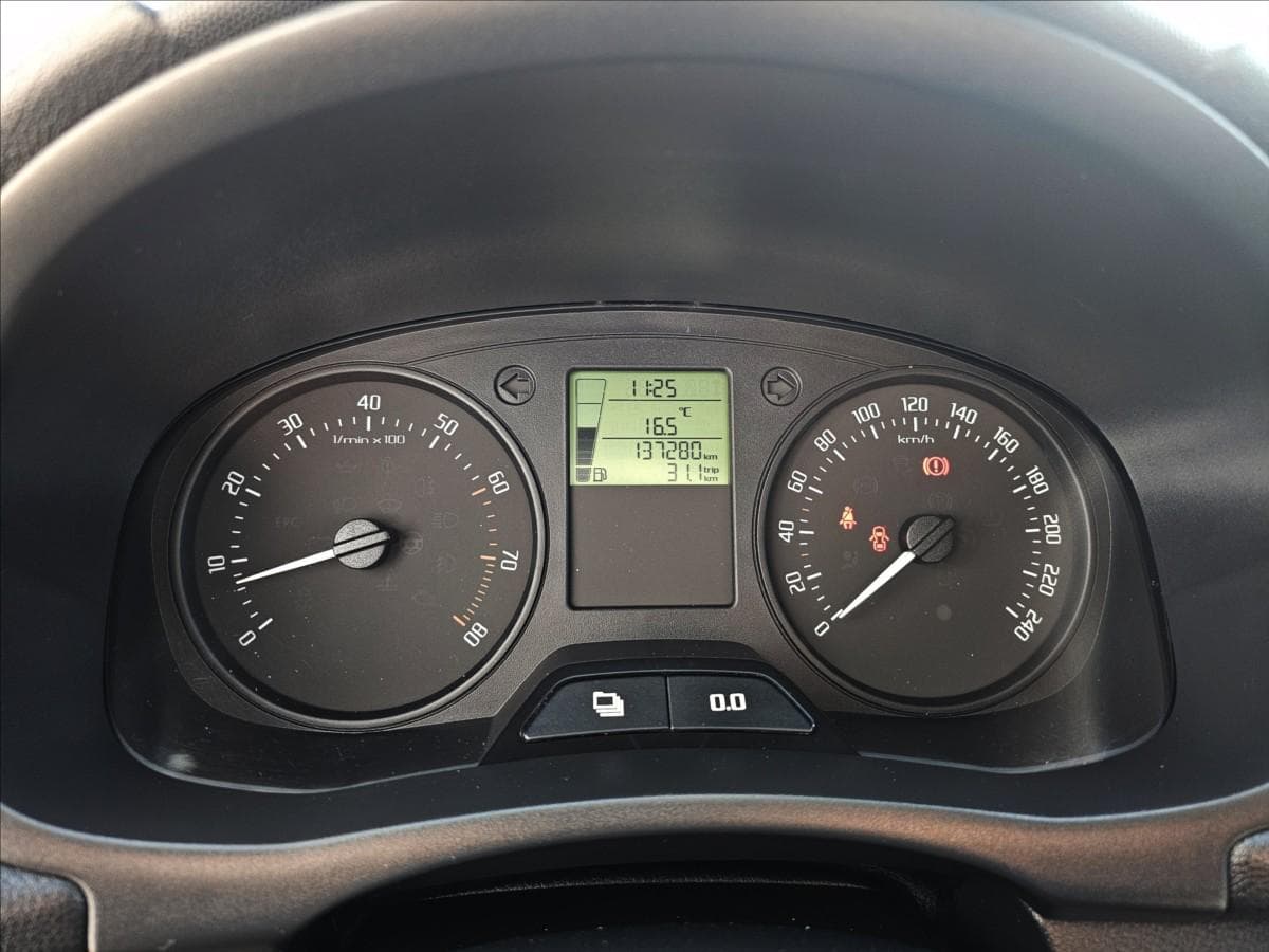 2011 Škoda Fabia - 27