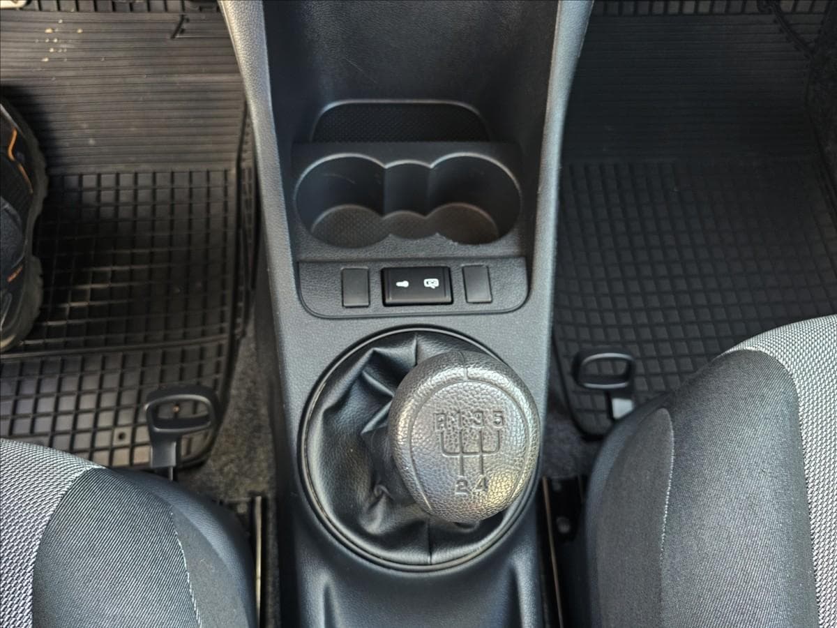 2011 Škoda Fabia - 35