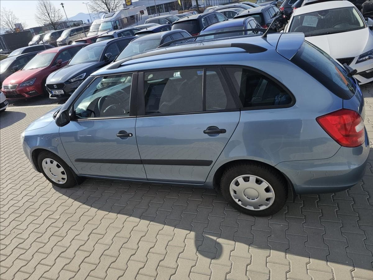 2011 Škoda Fabia - 17