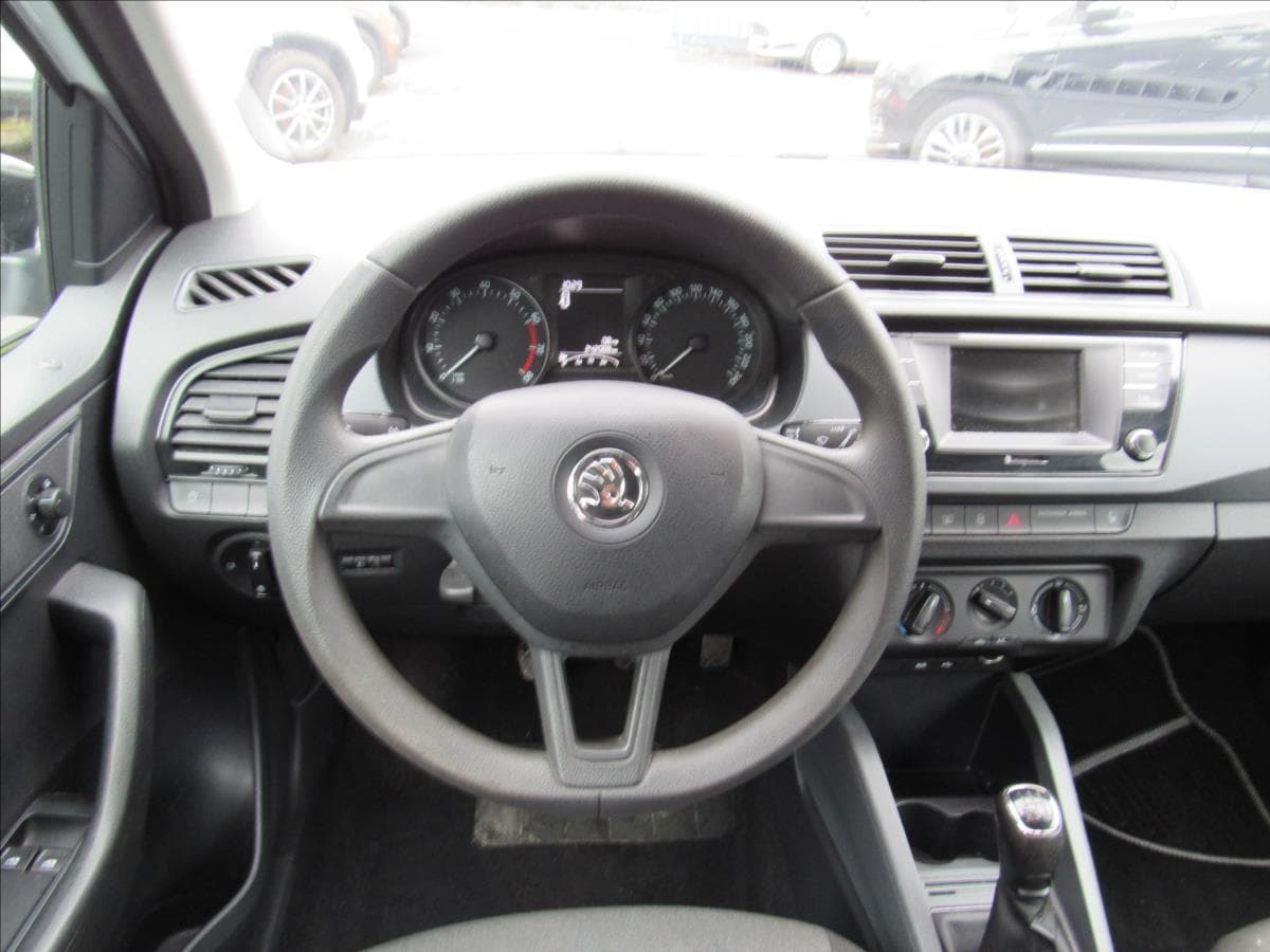 2016 Škoda Fabia - 12