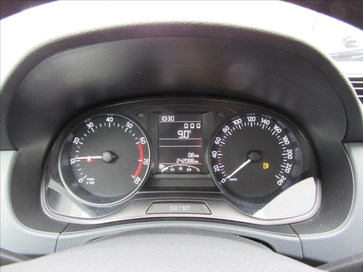 2016 Škoda Fabia - 13