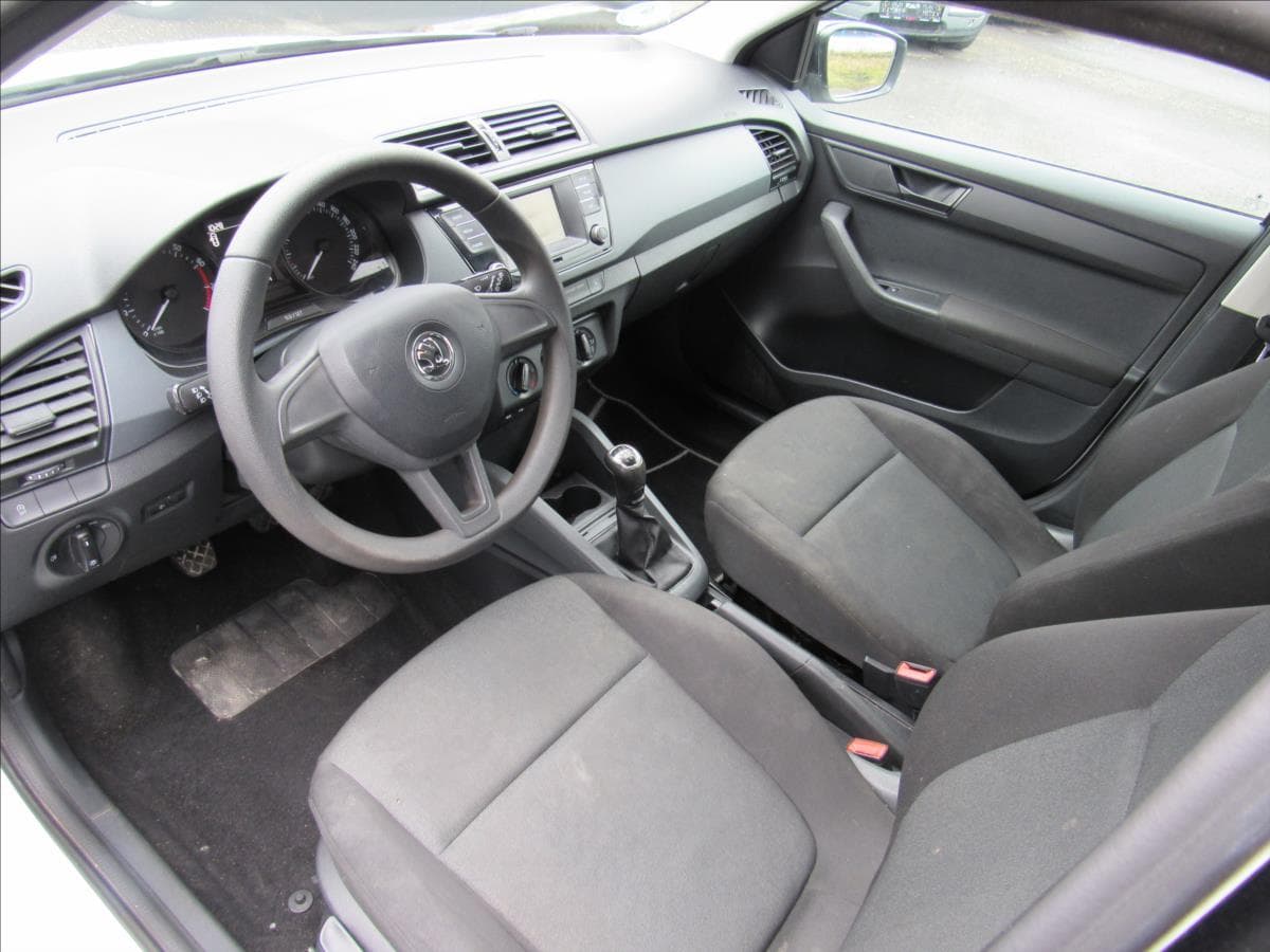 2016 Škoda Fabia - 9