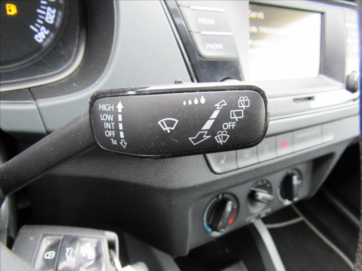 2016 Škoda Fabia - 18