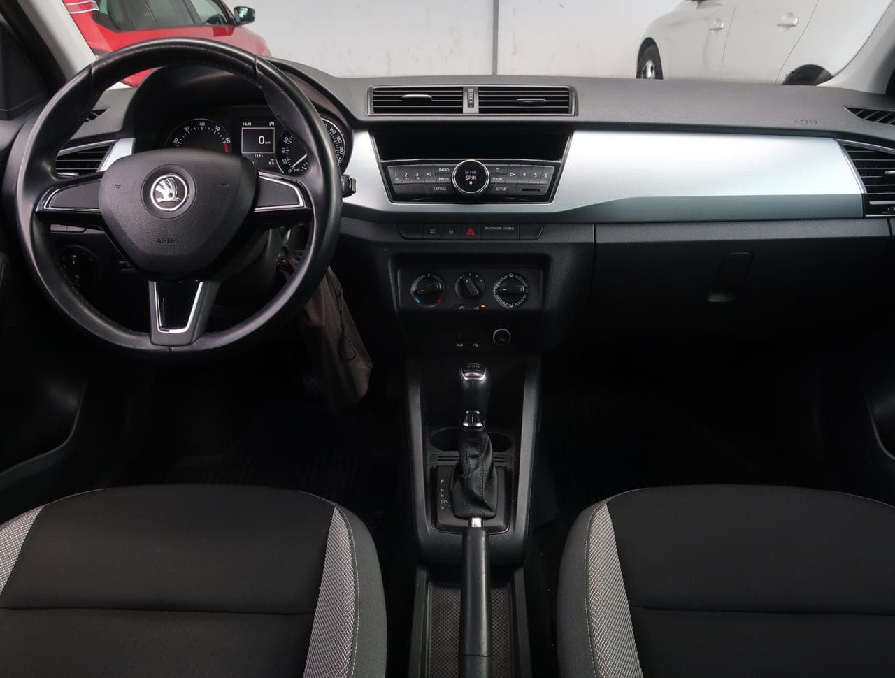 2015 Škoda FABIA - 10