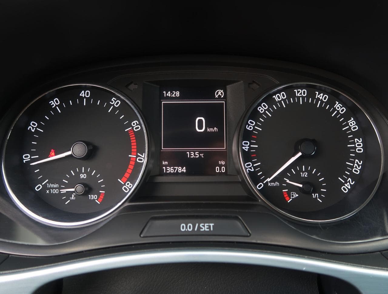 2015 Škoda FABIA - 17