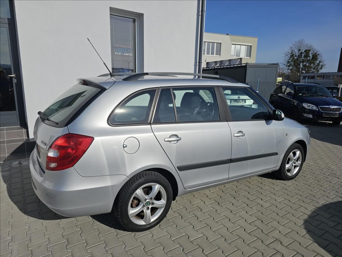 2010 Škoda FABIA - 5
