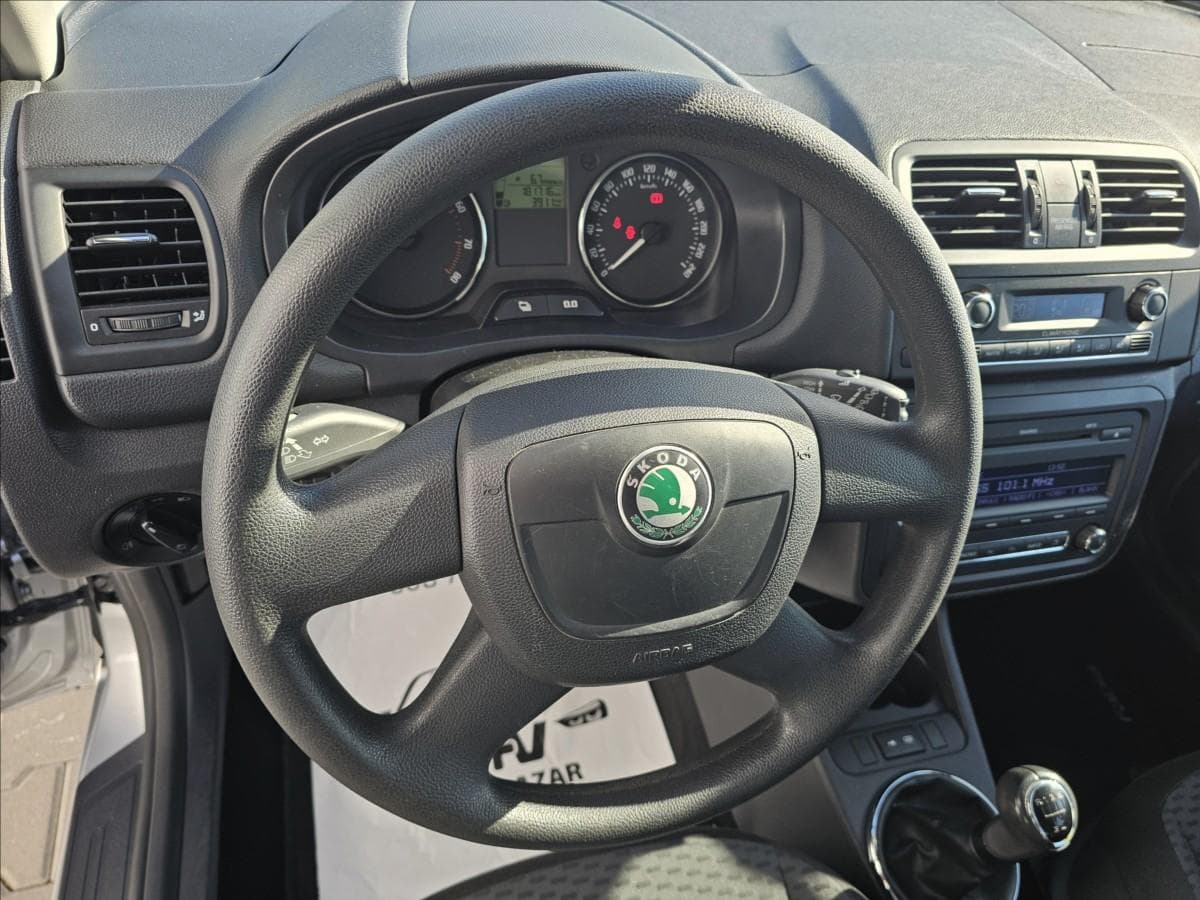 2010 Škoda FABIA - 11