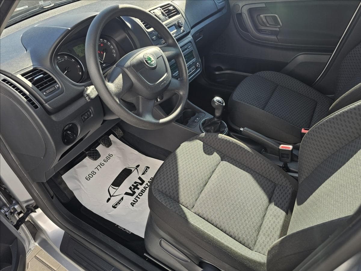 2010 Škoda FABIA - 10