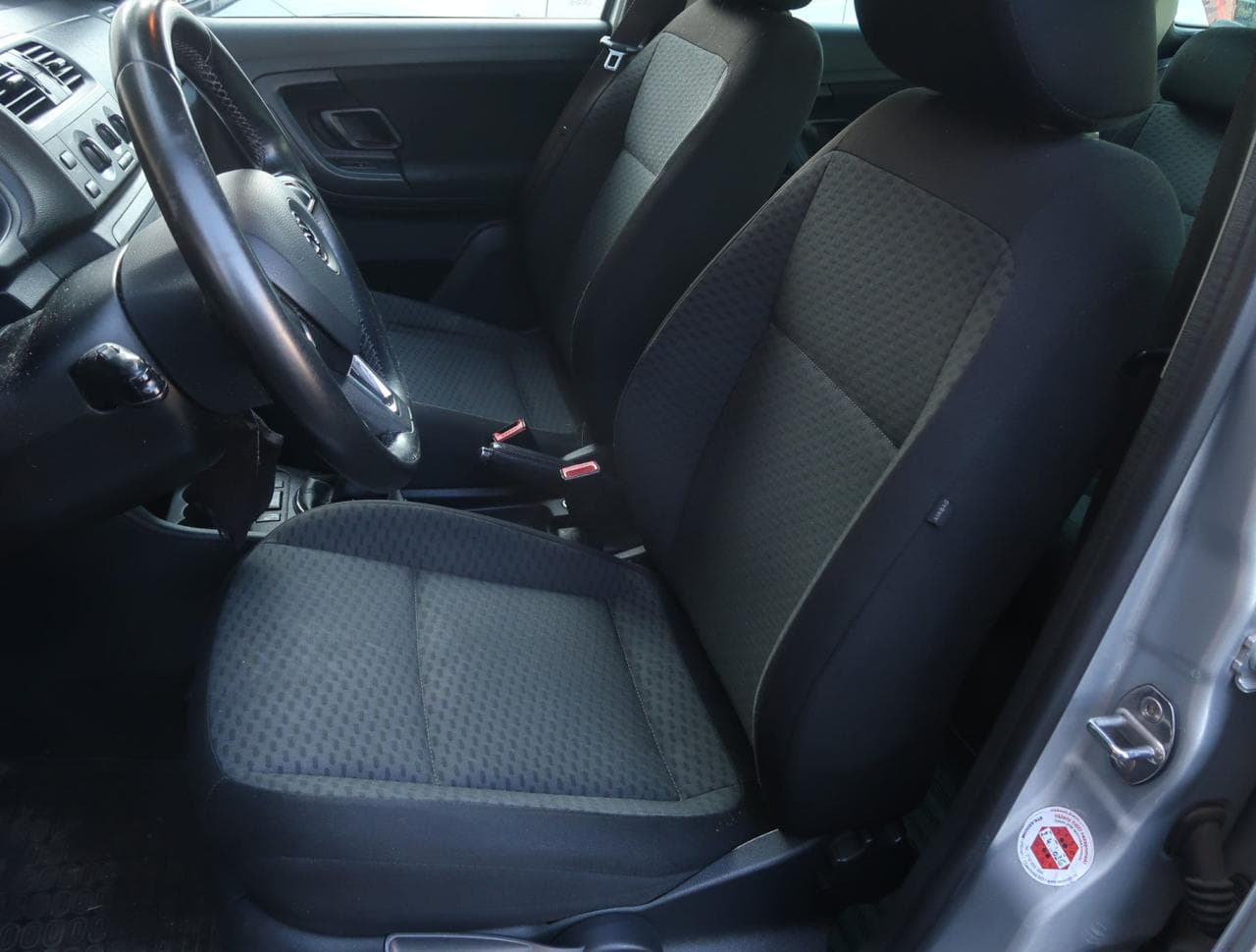 2014 Škoda Fabia - 16