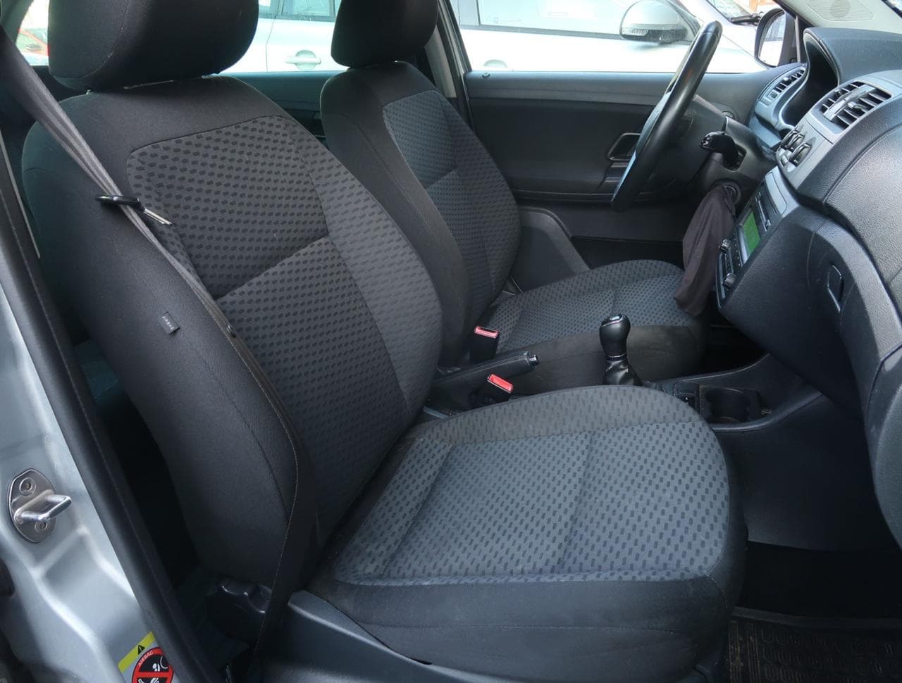 2014 Škoda Fabia - 12