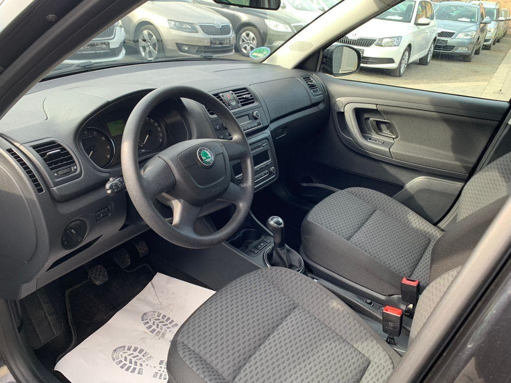 2010 Škoda Fabia - 15