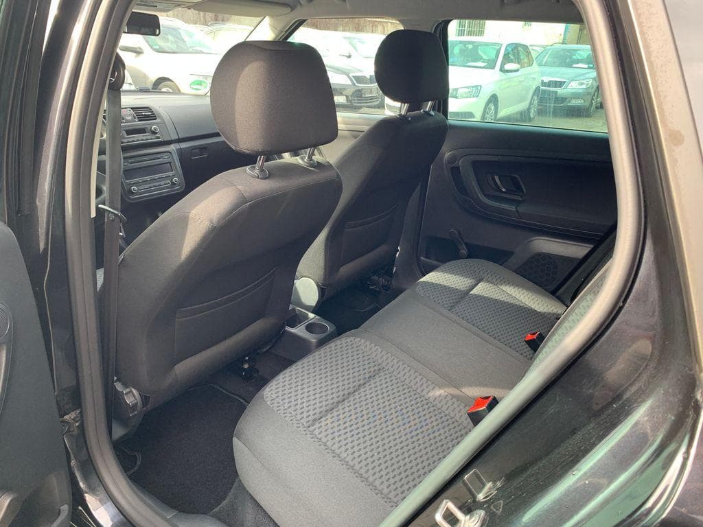 2010 Škoda Fabia - 17