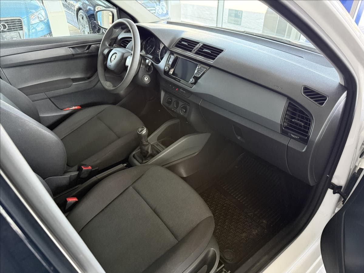 2022 Škoda FABIA - 8