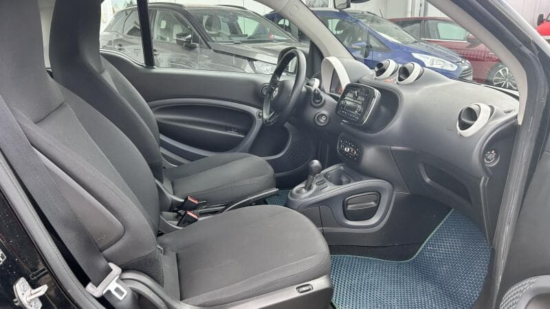 2019 Smart FORTWO - 10